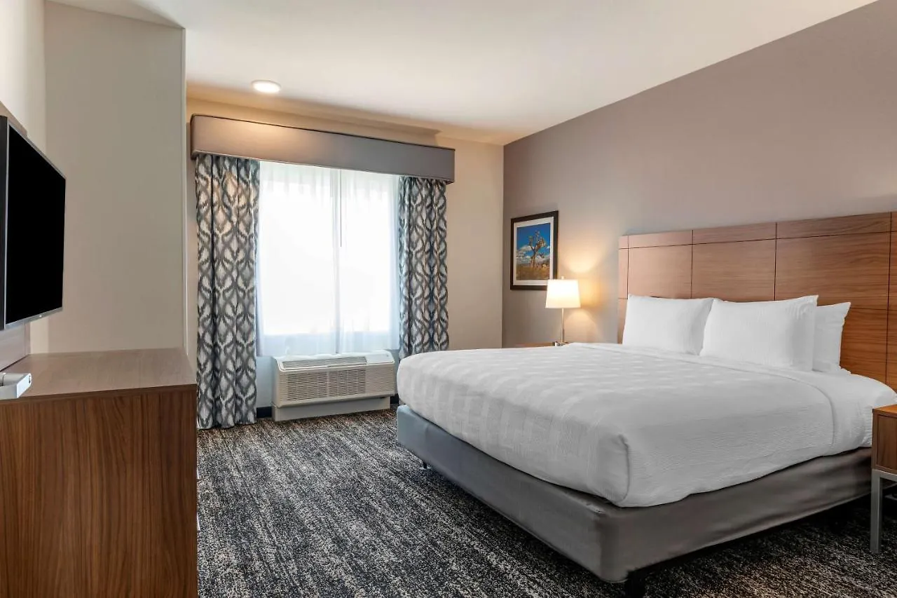 Best Western Plus Coachella Valley Inn & Suites Cathedral City 3*,