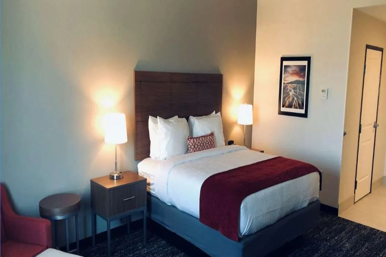 Best Western Plus Coachella Valley Inn & Suites Cathedral City